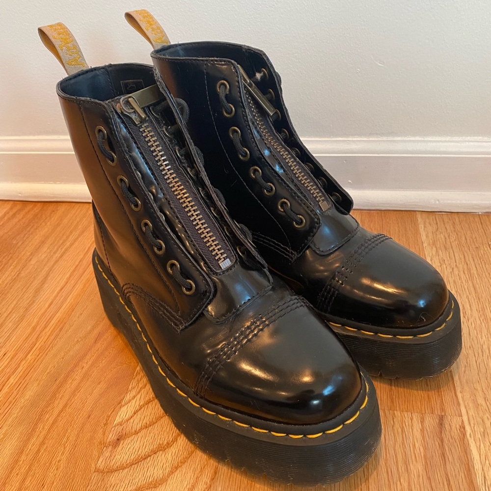 DR. MARTENS • Vegan Sinclair • Size 10